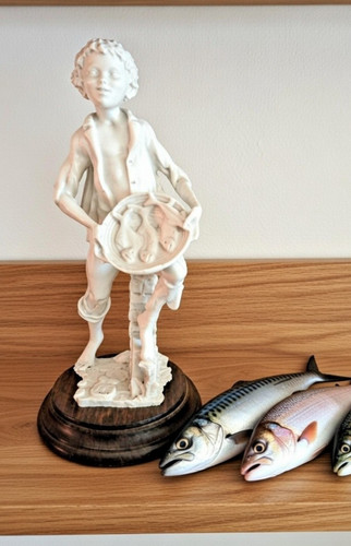 Giuseppe armani boy selling - giuseppe,