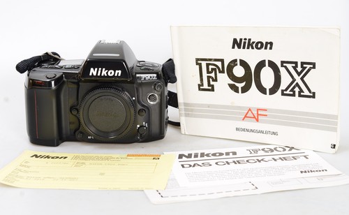 Nikon 90x body - •,