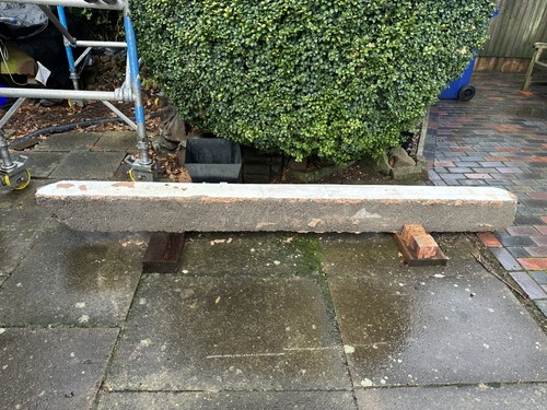 Reinforced concrete lintel - reinforced,