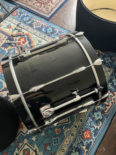 Pearl bass drum with - drum,
