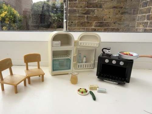 Dolls house miniature wooden - dolls,