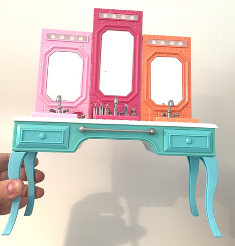 Barbie sisters bathroom - barbie, vanity