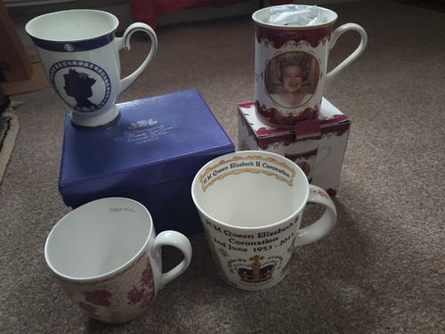 Mugs celebrating queen - celebrating,