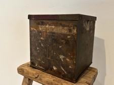 Vintage Metal Biscuit Tin /