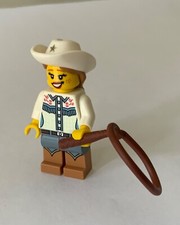 LEGO MINI FIGURE SERIES 8 - COWGIRL / COW GIRL CMF   # EXCELLENT CONDITION  #