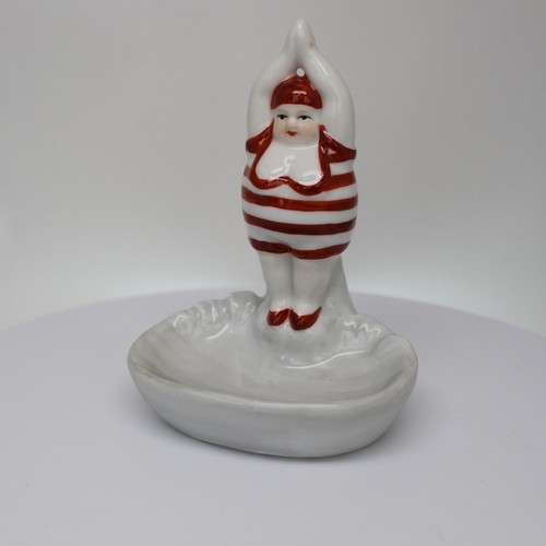 Figurine bathing beauty - figurine,
