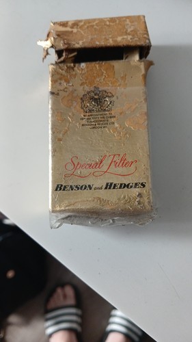 Benson and hedges box - 10,