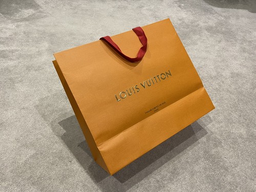 100 authentic louis vuitton - 100%,