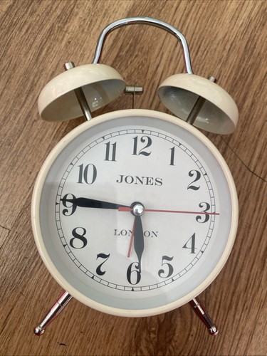 Jones clock off - white, twin