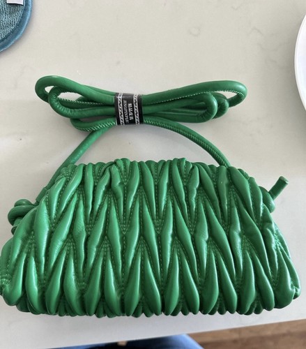 Beautiful kelly green purse - kelly,