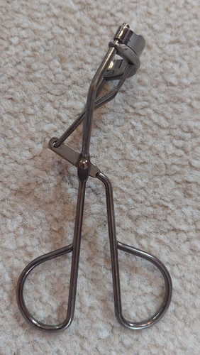 Vgc no7 eyelash curlers - vgc,