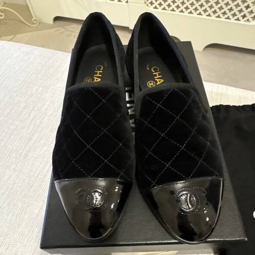 Chanel black velvet quilted - black,