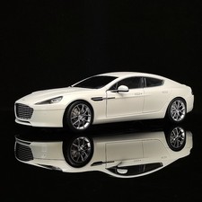 AUTOart 1/18 Aston Martin
