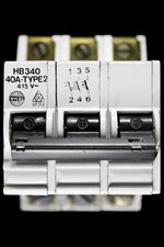 WYLEX 40 AMP TYPE 2 M9 TRIPLE POLE MCB CIRCUIT BREAKER HB340