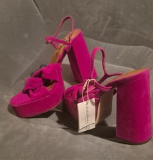 pink suede heels size 4, night