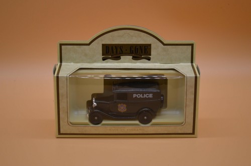 Lledo 37002 model of a - no,