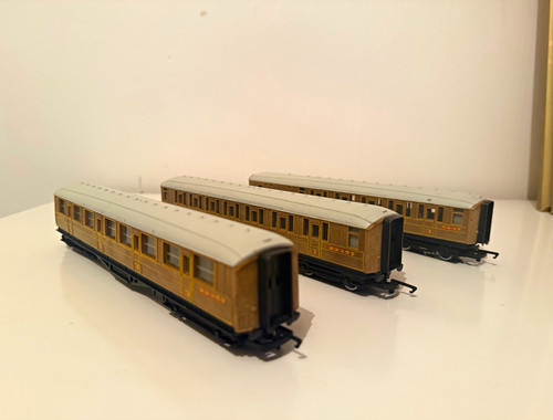 Hornby gauge lner teak - hornby,