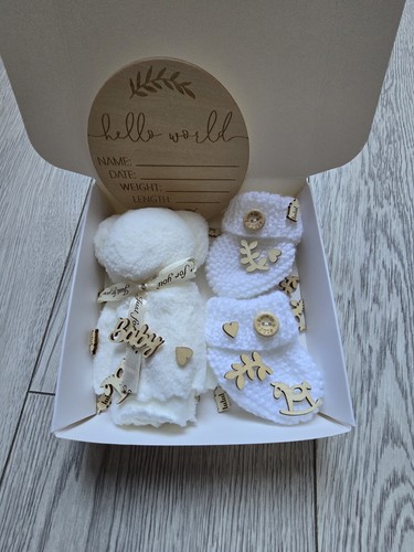 Baby gift boxed - born, in