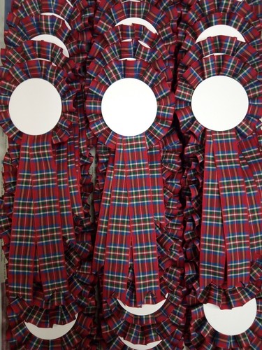 Tartan rosettes per pack - 10,