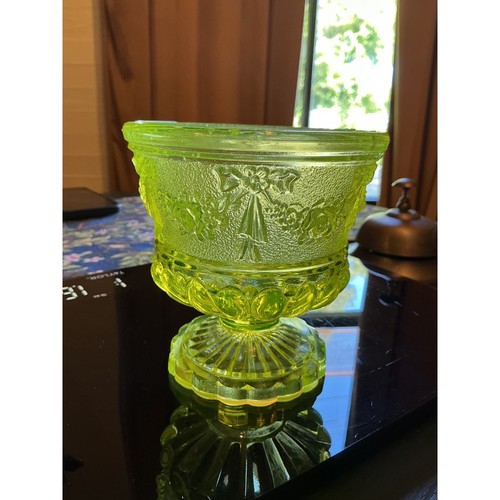Vintage uranium glass - uranium,