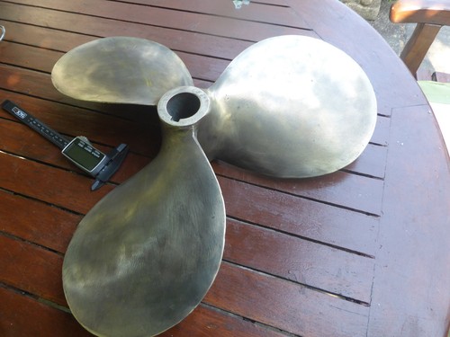 Brass boat propeller right - propeller.,