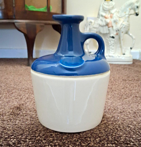 Blue white glossy stoneware - blue,