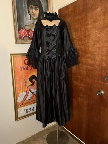 Black whimsy goth - whimsy, elizabethan