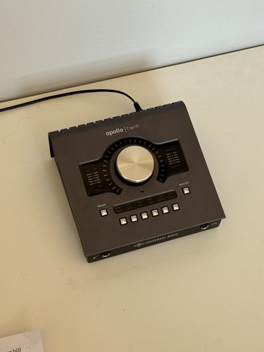 Universal audio apollo - apollo, twin