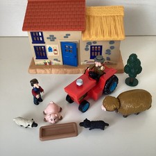 Postman Pat Tractor with Barn