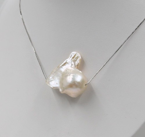 White baroque keshi - mm,