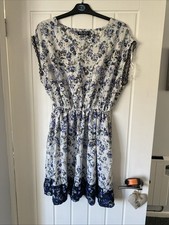 Select Ladies Size 10 Dress