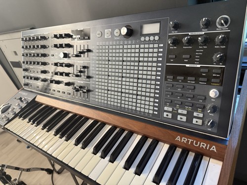 Arturia matrixbrute true - matrixbrute,