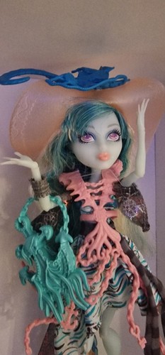 Monster high haunted - monster, student