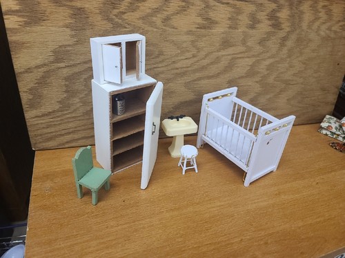 Dollhouse scale wood - scale,
