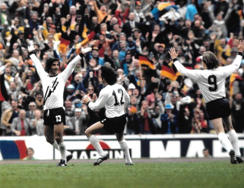 Gerd muller celebrates - muller,