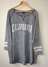 EX YOURS GREY ACID WASH DESIGN CALIFORNIA SLOGAN OVERSIZED TOP PLUS SIZE 16 LEFT