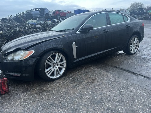 Jaguar d auto - xf,