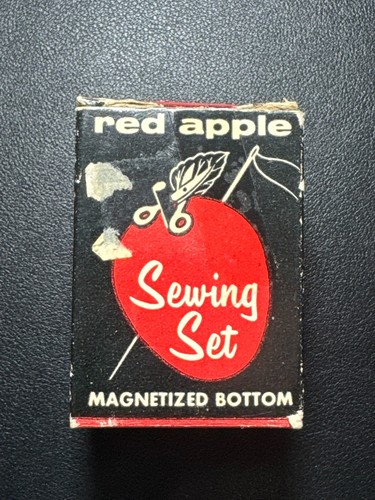 Vintage red apple - red, set