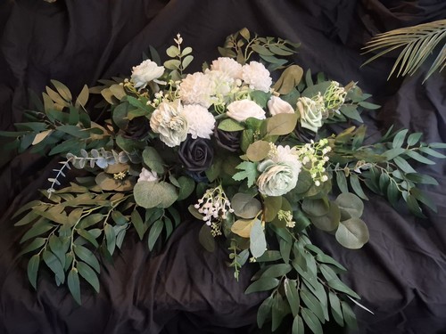 Floral display table - floral, display/table