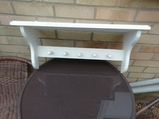 brocante style white wood peg hook wall mounted display shelf Shabby Chic