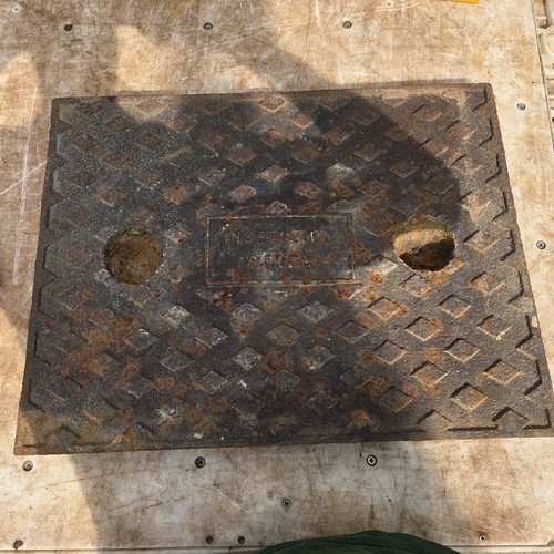 Cast iron manhole cover 665mm - cast,