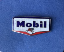 Vintage Mobil Enamel Pin badge