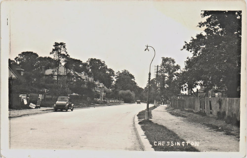 Chessington road car - chessington., car.