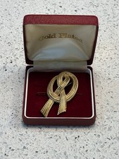 Trifari Vintage Gold-Tone Knot