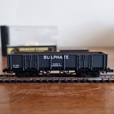 Graham Farish 3205 N Gauge Bogie Sulphate Wagon BR Grey Rn.104857 Boxed 