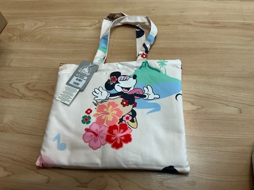 Disney minnie mouse beach