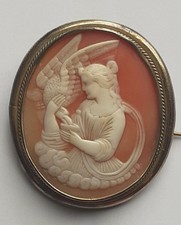 Hand Carved Shell Cameo Brooch
