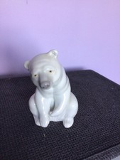 Vintage Lladro Porcelain Figurine, Seated Polar Bear  5" tall vgc