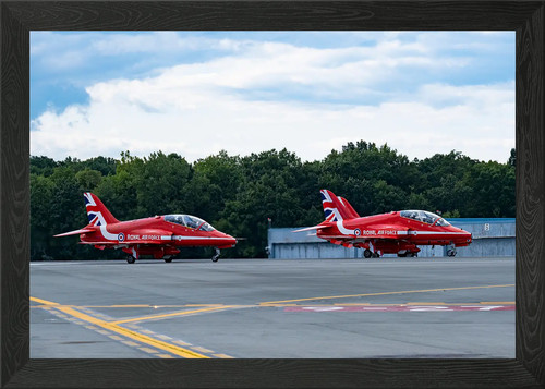 The red arrows framed - arrows,