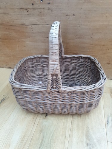 Vintage wicker shopping - vintage,